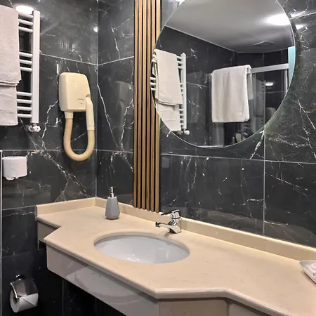 فندق Denizati 3*